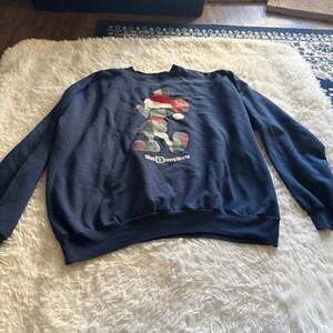 Vintage Walt Disney World Mickey Mouse Christmas Plaid Navy Crewneck Sweatshirt